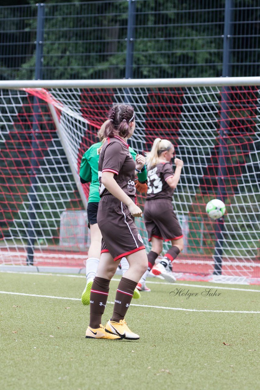 Bild 348 - wBJ Walddoerfer - St. Pauli : Ergebnis: 6:0